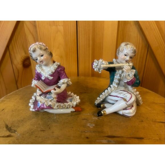 Vintage Porcelain Set Of Colonial Man & Woman Figurines 4.5” (5905) - Picture 1 of 10
